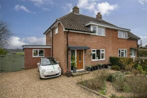 48, The Grove, Market Drayton TF9 3NU
