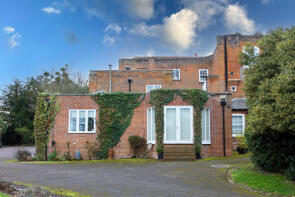 Flat 3, Beech Hill House, Wood Lane, Beech Hill, Reading RG7 2BE