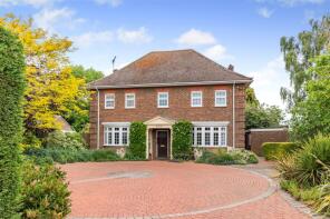 Nakatsu, Racefield Close, Shorne, Gravesend DA12 3EL