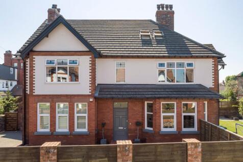 Victoria Avenue, Crosby, L23