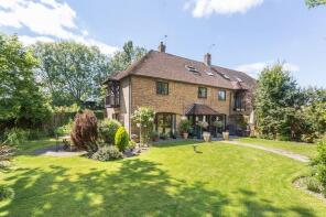 7, Kingsfold Court, Dorking Road, Horsham RH12 3SW