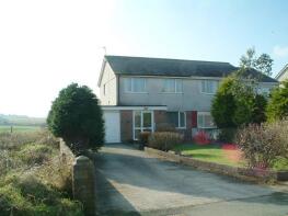15, Cae Garnedd, Tregele, Cemaes Bay LL67 0ED