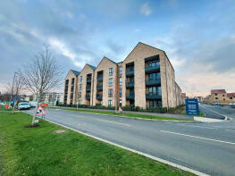 43, Field Maple Close, St Neots PE19 0BE