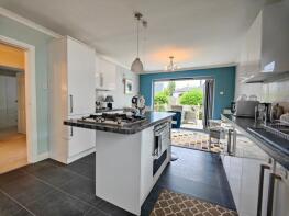 53, Sea View Drive, Lancaster LA2 6BX