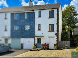 47, Chyvelah Vale, Gloweth, Truro TR1 3YJ