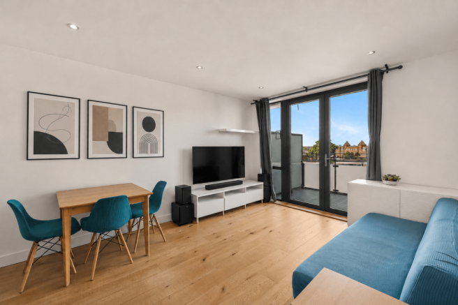 Two Bedroom Modern Flat for Sale in Haggerston, E