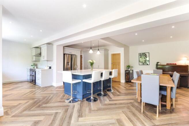 Kitchen/Dining
