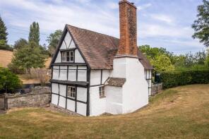 Humble Bee Hall, A438 Hollybush, Ledbury HR8 1ET