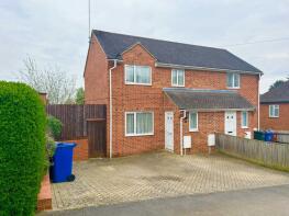86, Withycombe Drive, Banbury OX16 0SJ