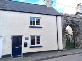 13 Church Gate House, Fore Street, Okehampton EX20 4EL