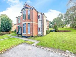 Flat 8, Sandhurst, Guildford Road, Runfold, Farnham GU10 1PG