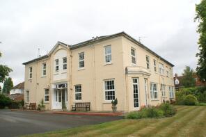 Flat 6, 150 Grove House, Straight Road, Old Windsor, Windsor SL4 2SG