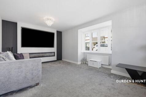 Abingdon Close, Basildon, SS15