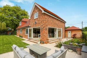 2, Basingstoke Road, Tadley RG26 5RB