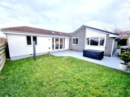 10, Tor View, Tregadillett, Launceston PL15 7HB