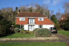 66, Parkway, Eastbourne BN20 9DZ