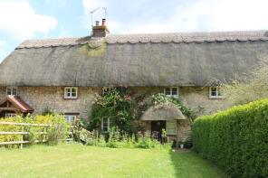 Thatched Cottages, Main Street, Aylesbury HP18 0HB