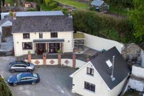 Penlan Villa, Penlan Terrace, Newcastle Emlyn SA38 9HL