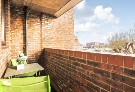 Cumberland Place, Bristol, BS8