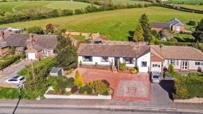 13, Fosse Way, Rugby CV23 9QH
