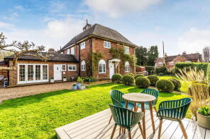 7 Antlers Corner, School Lane, Guildford GU4 7RS