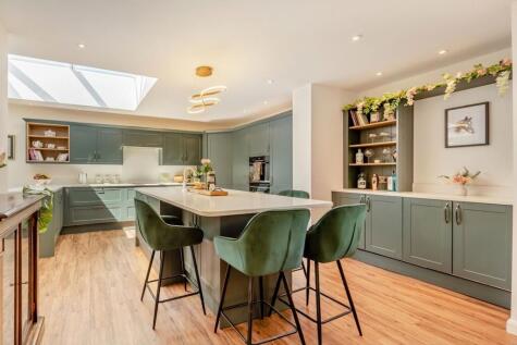 Warren Close, West Hill, EX11