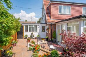 12, St Helen's Crescent, Abergavenny NP7 9HN