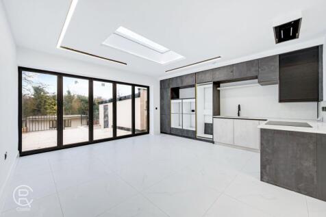 The Heights, Northolt, UB5