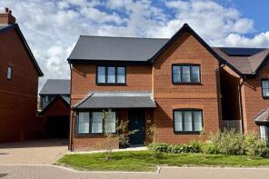 4, Waylett Crescent, Ashford TN26 2FE