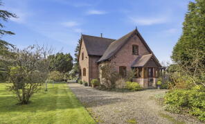 Slatchwood, C1165 From B4220 To Strangwood Farm, Ledbury HR8 1JN
