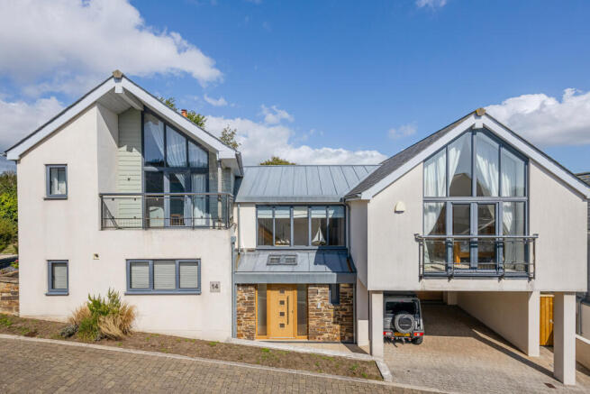14 Salcombe Heights Close