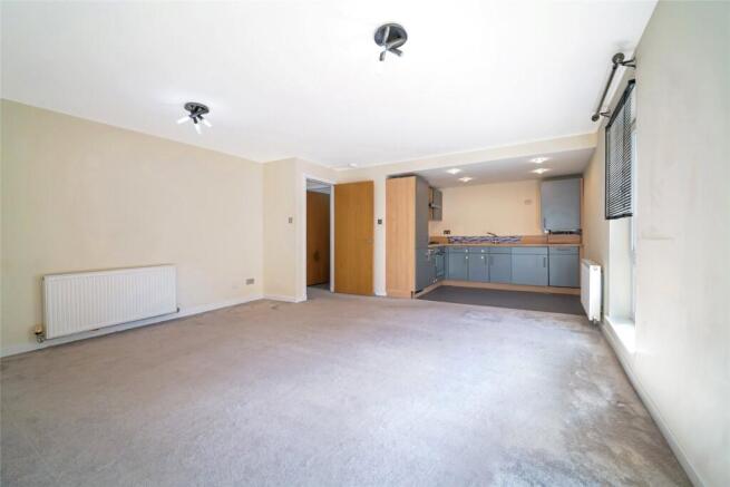 Living Room/Dining