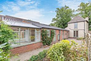 7, Manor Gardens, Oak Street, Lechlade GL7 3EQ