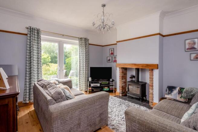 8697269-interior10.jpg