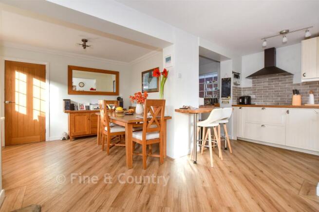 Kitchen/Breakfast Room