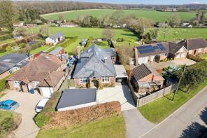 Beechwood, Jenkins Lane, Tring HP23 6NW