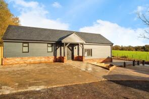 1, The Old Stables, Shantock Lane, Bovingdon, Hemel Hempstead HP3 0NN