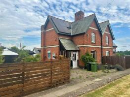 1, Moorfield Cottages, A465 From A417 To C1118, Hereford HR1 3QL