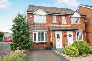 10, Langley Court, Hadfield, Glossop SK13 1QR