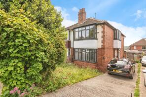 17, Bankfield Grove, Burley, Leeds LS4 2SS