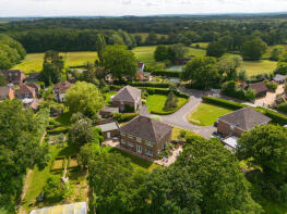 2, The Paddock, Gadbridge Lane, Ewhurst, Cranleigh GU6 7RU