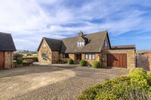 Stoneythorpe, Lower Tysoe Road, Warwick CV35 0BN