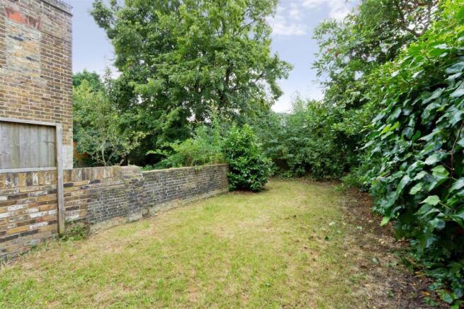 99 Greencroft Gdn.jpg