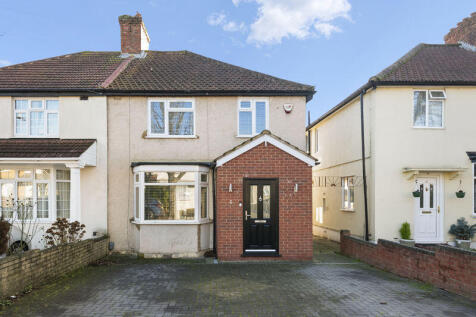 Halsbury Road East, Northolt