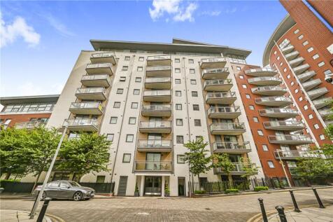 Crews Street, London, E14