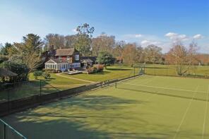 Hilltop House, Sleepers Stile Road, Cousley Wood, Wadhurst TN5 6FL