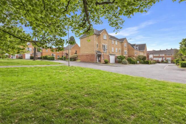 4 bedroom End Terrace, Town House