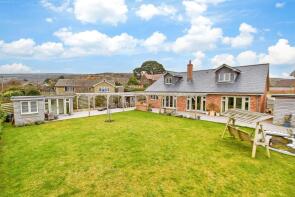 33, William Fox Avenue, Brighstone, Newport PO30 4EN