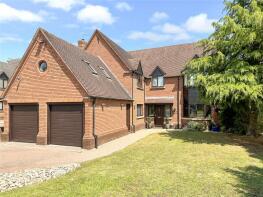 4, The Close, Stourbridge DY7 5HX