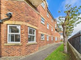 76, Mariners Court, West Street, Bridlington YO15 3DZ